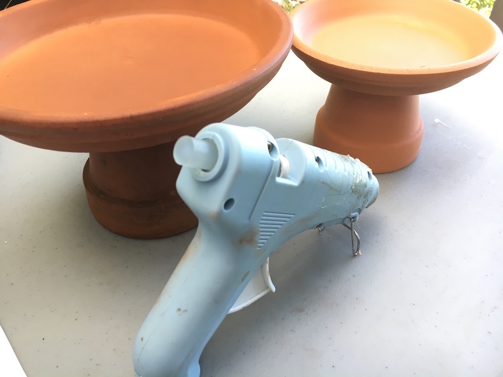 Terra_cotta_plant_stands_DIY